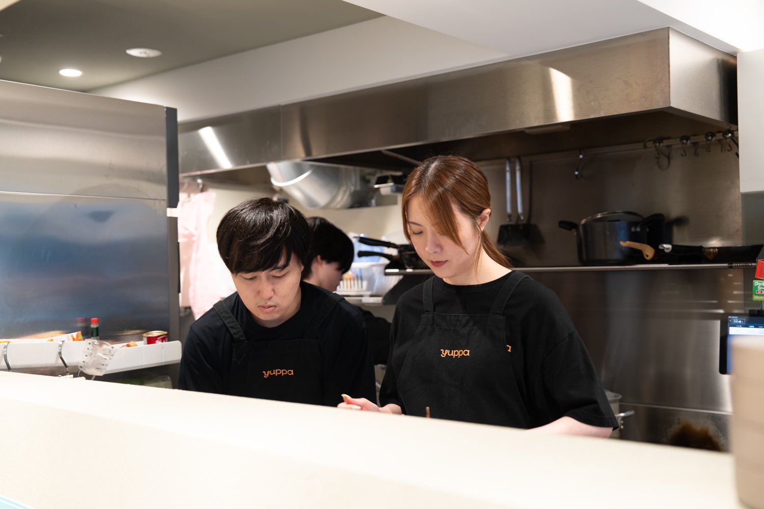 左:渡邊さんと、右:菅谷さんで二人三脚でyuppaを経営